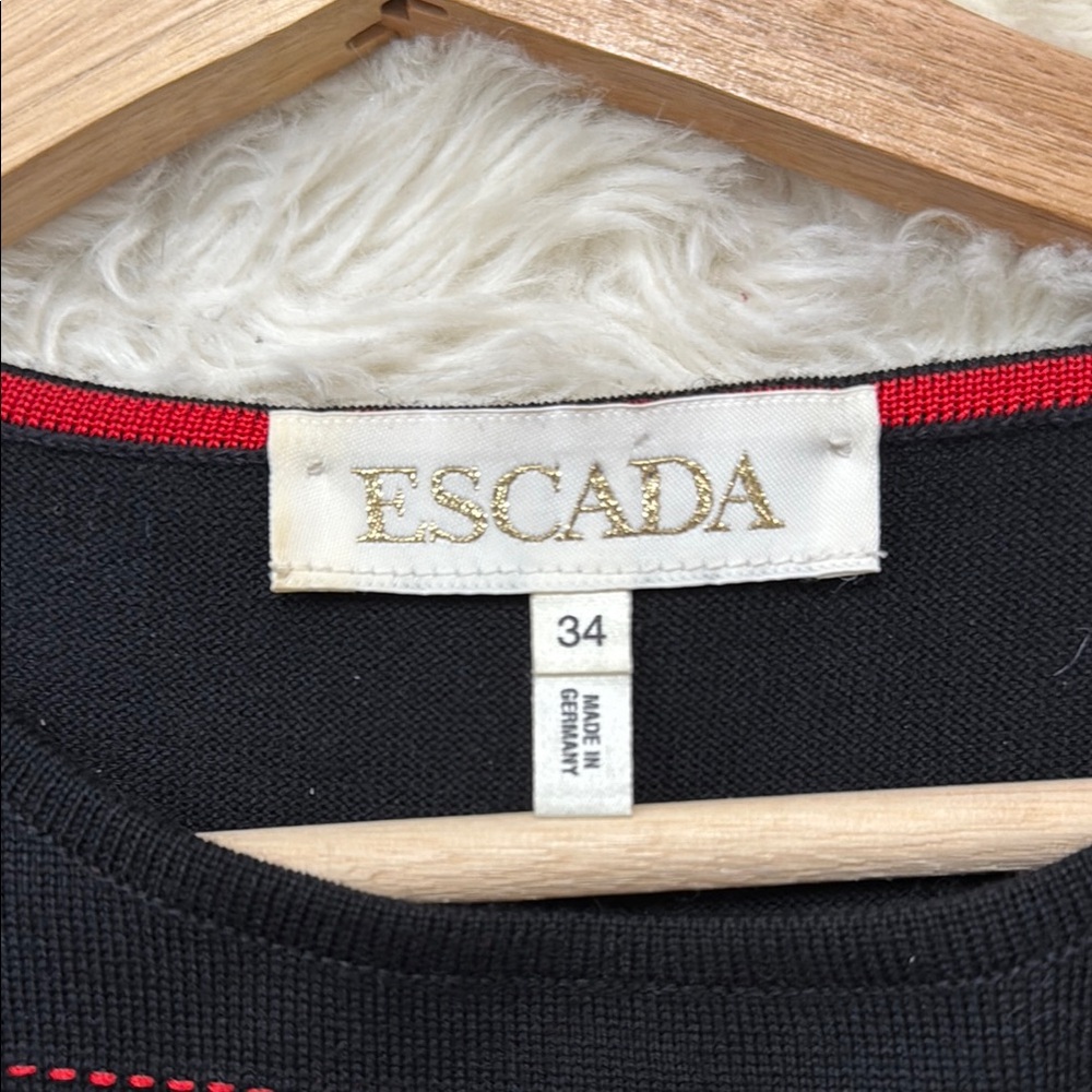 Vintage Escada Black and Red Women's Top size 34 fits xs-m/l - Picture 2 of 4